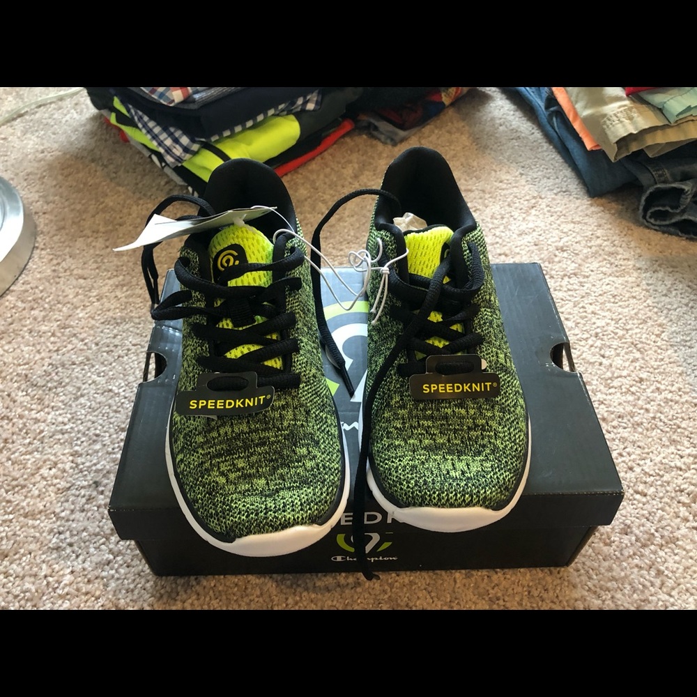 Boys shoes size 2